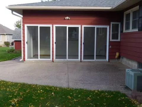 102 E Ridge St, Readlyn, IA 50668 photo 4