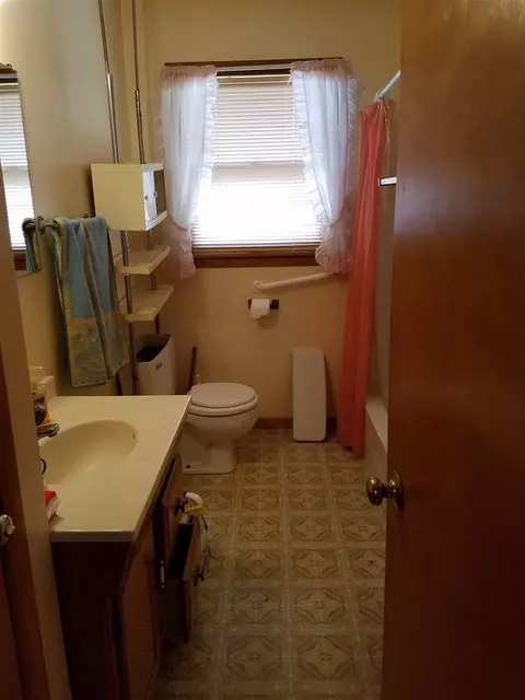 205 E 3rd Ave, Wadena, IA 52169 photo 10