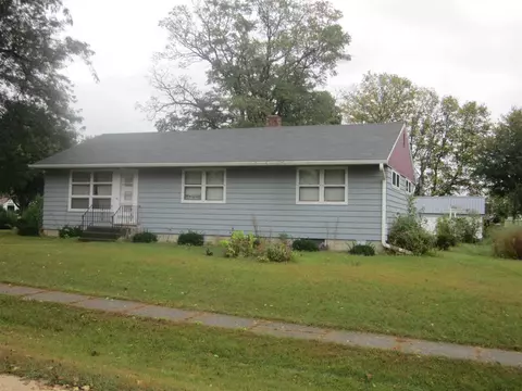 205 E 3rd Ave, Wadena, IA 52169 photo 2