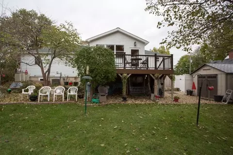 1738 Cornwall Ave, Waterloo, IA 50702 photo 4