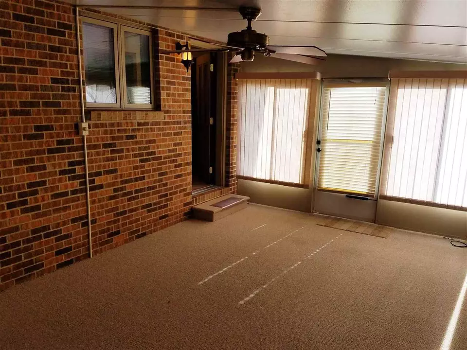  705 Hildreth St, Charles City, IA 50616 photo 14