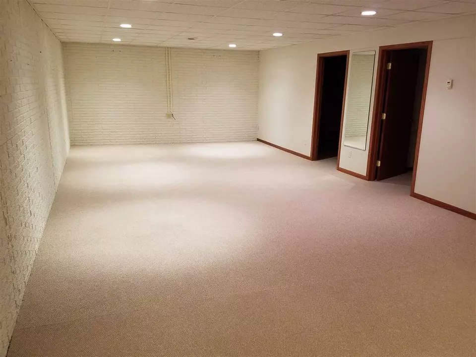  705 Hildreth St, Charles City, IA 50616 photo 15