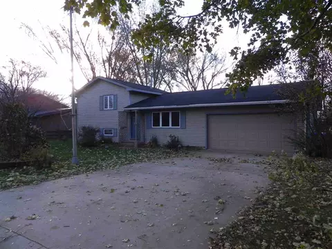 416 E Barbara St, Shell Rock, IA 50670 photo 1