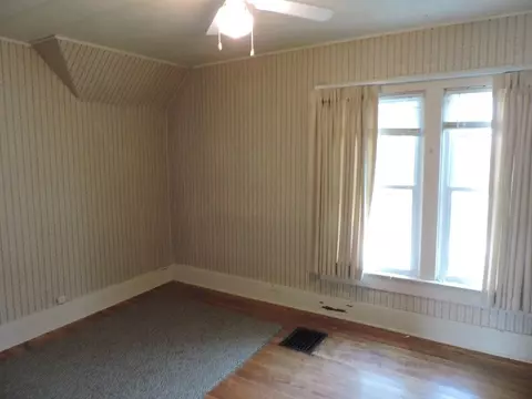 813 E Main St, Decorah, IA 52101 photo 7
