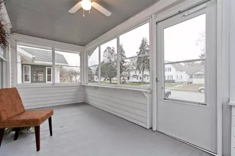 1614 NW B Ave, Cedar Rapids, IA 52405 photo 2