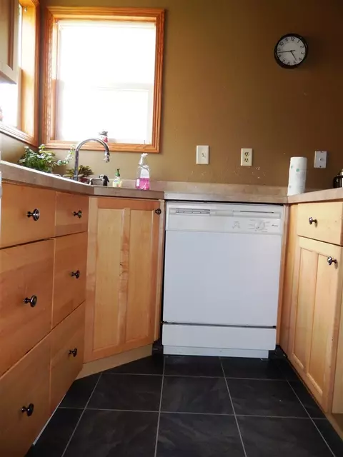 114 Park Ave, Sumner, IA 50674 photo 3