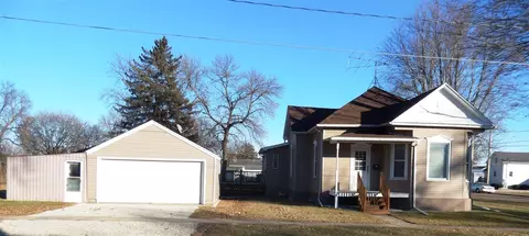 114 Park Ave, Sumner, IA 50674 photo 1