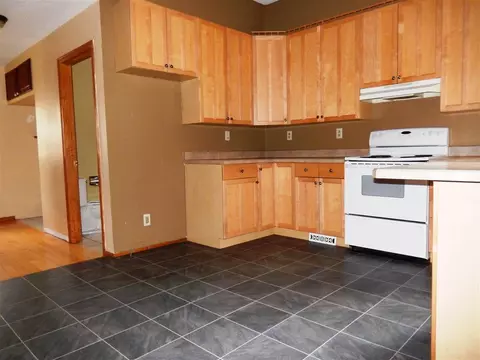 114 Park Ave, Sumner, IA 50674 photo 2