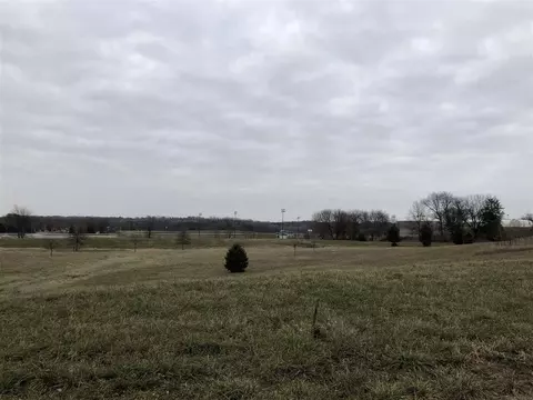 253 Flintstone Dr, Waverly, IA 50677