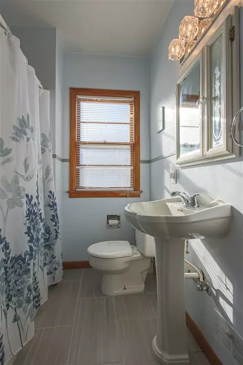 150 Bourland Ave, Waterloo, IA 50702 photo 10