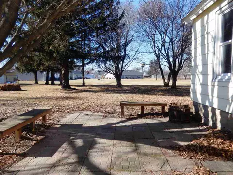 207 N Walnut St, Sumner, IA 50674 photo 10