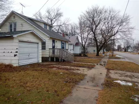 207 N Walnut St, Sumner, IA 50674 photo 13