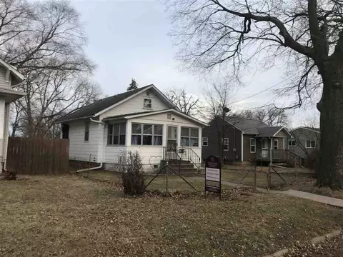 711 Wallgate Ave, Waterloo, IA 50701 photo 1