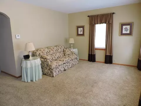 303 E Main St, Decorah, IA 52101 photo 3
