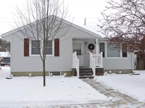 303 E Main St, Decorah, IA 52101 photo 1