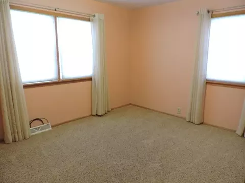303 E Main St, Decorah, IA 52101 photo 6