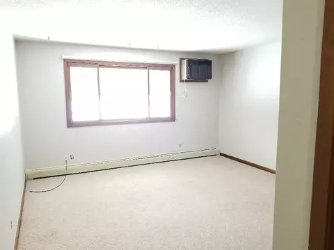804 Mitchell, Ackley, IA 50601 photo 4