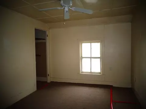 814 Main, Plainfield, IA 50666 photo 3