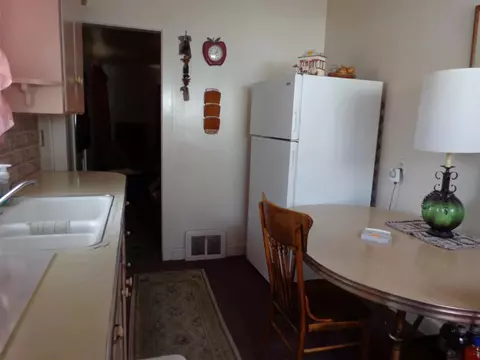 876 Maxwell St, Waterloo, IA 50701 photo 5