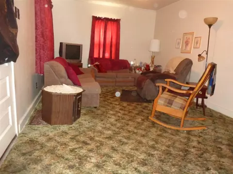 876 Maxwell St, Waterloo, IA 50701 photo 6