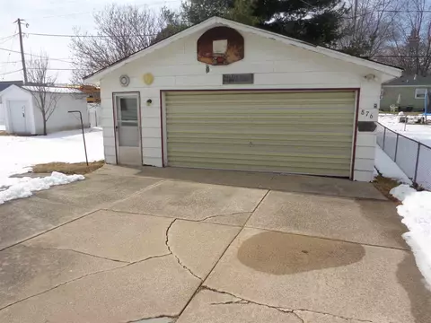 876 Maxwell St, Waterloo, IA 50701 photo 2