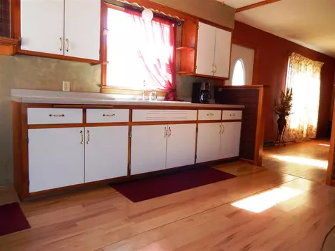 802 A Ave, Sumner, IA 50674 photo 3