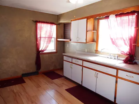 802 A Ave, Sumner, IA 50674 photo 2