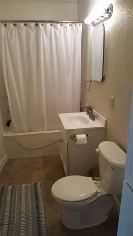 622 Upton Ave, Waterloo, IA 50701 photo 9