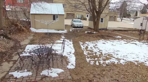 505 E Main St, Decorah, IA 52101 photo 5