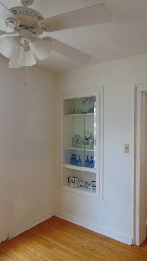 505 E Main St, Decorah, IA 52101 photo 8