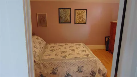 505 E Main St, Decorah, IA 52101 photo 4