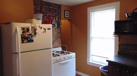 505 E Main St, Decorah, IA 52101 photo 14
