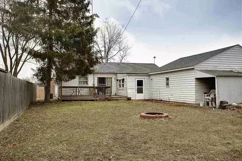 1230 Sheldon St, Waterloo, IA 50701 photo 17