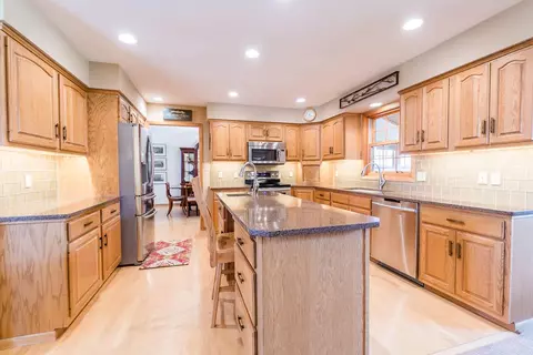 602 Eagle Rd, Waterloo, IA 50701 photo 10