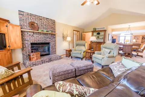 602 Eagle Rd, Waterloo, IA 50701 photo 5