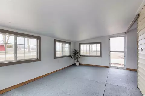 459 E 2nd St, Readlyn, IA 50668 photo 15