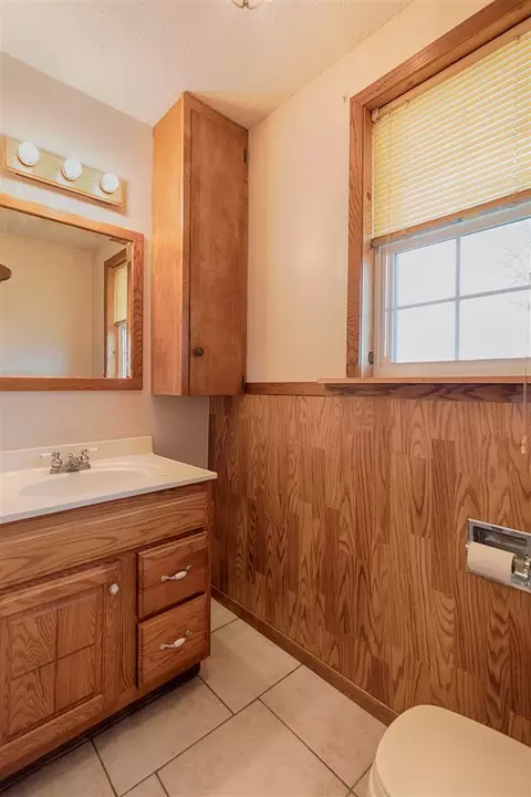 459 E 2nd St, Readlyn, IA 50668 photo 13