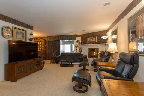 3431 Georgetown Dr, Waterloo, IA 50701 photo 4