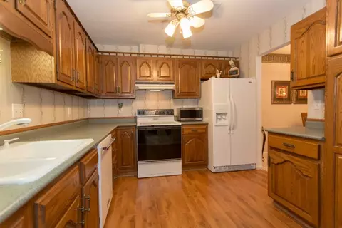 3431 Georgetown Dr, Waterloo, IA 50701 photo 8