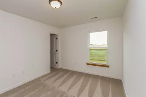 1248 Partridge Ln, Waterloo, IA 50701 photo 17