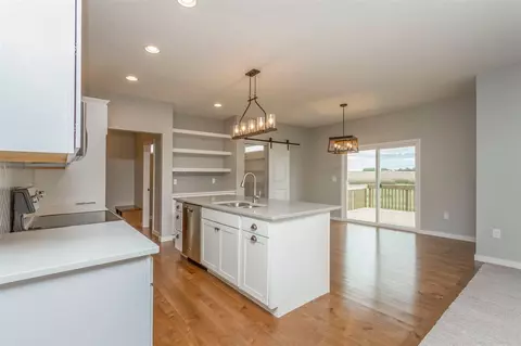 1248 Partridge Ln, Waterloo, IA 50701 photo 6