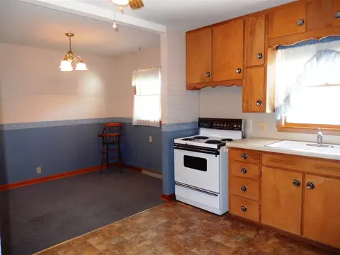809 SW 4th St, Sumner, IA 50674 photo 7