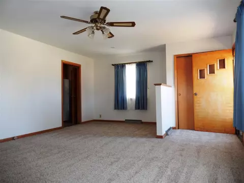 809 SW 4th St, Sumner, IA 50674 photo 10
