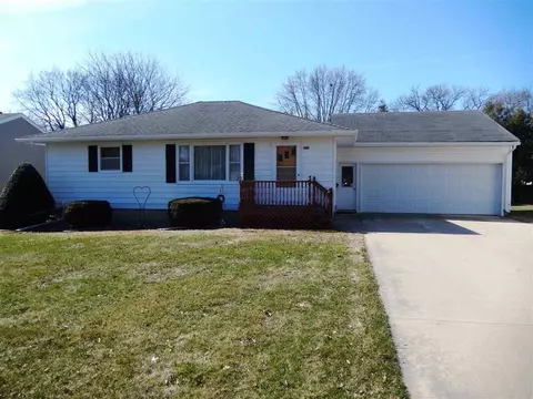 809 SW 4th St, Sumner, IA 50674 photo 1