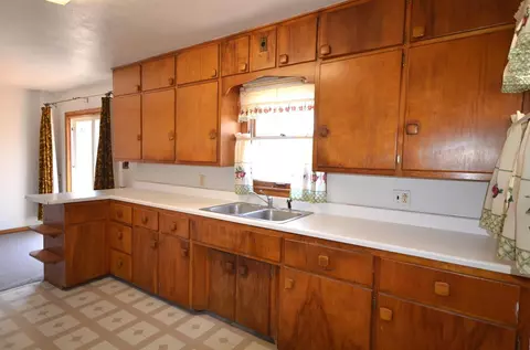 134 Vincent Rd, Waterloo, IA 50701 photo 6