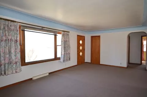 134 Vincent Rd, Waterloo, IA 50701 photo 3