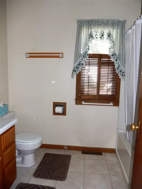 413 W 1st St, Sumner, IA 50674 photo 12