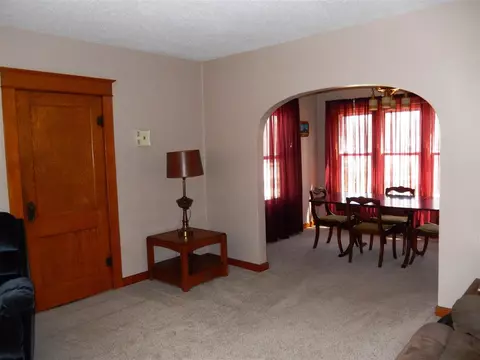 413 W 1st St, Sumner, IA 50674 photo 5
