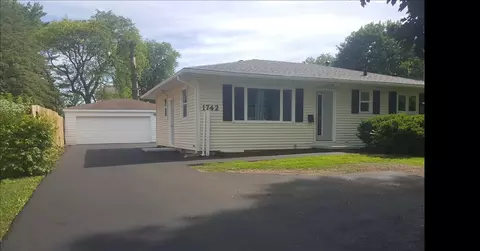 1742 E Ridgeway Ave, Waterloo, IA 50702 photo 5