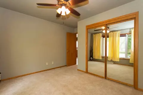 4014 Mark Dr, Waterloo, IA 50701 photo 9